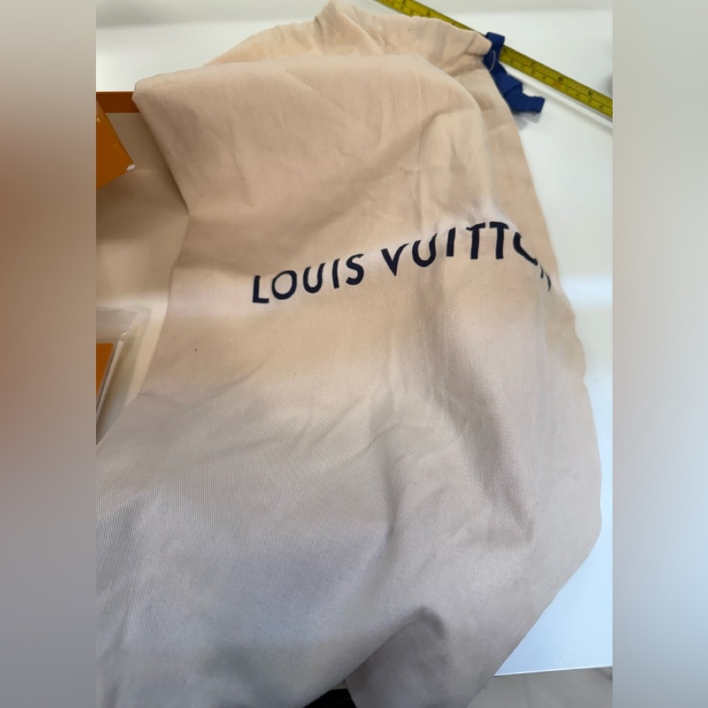 Louis Vuitton Orange Box & Pouch 11 1/2.X 10 1/2 inches - Picture 6 of 6